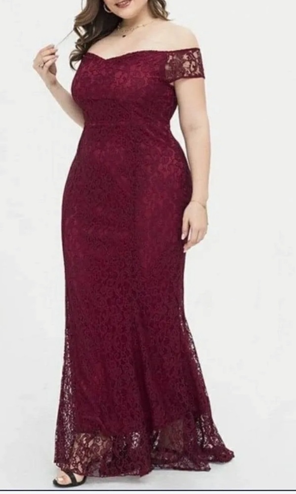 Women’s lace evening dress